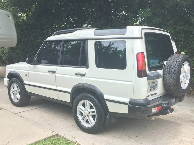 Illustration for article titled At $2,900, Is This 2004 Land Rover Discovery an Amazing Find?